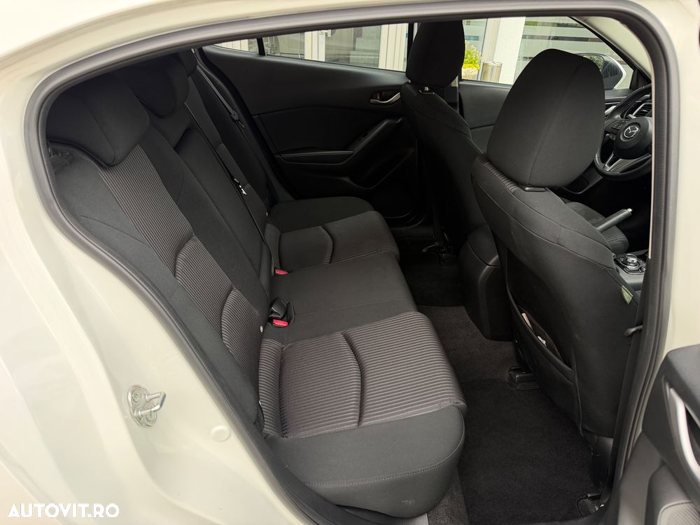 Mazda 3 - 17