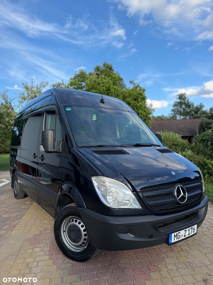 Mercedes-Benz Sprinter - 2