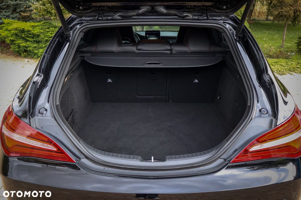 Mercedes-Benz CLA AMG 45 4-Matic - 11
