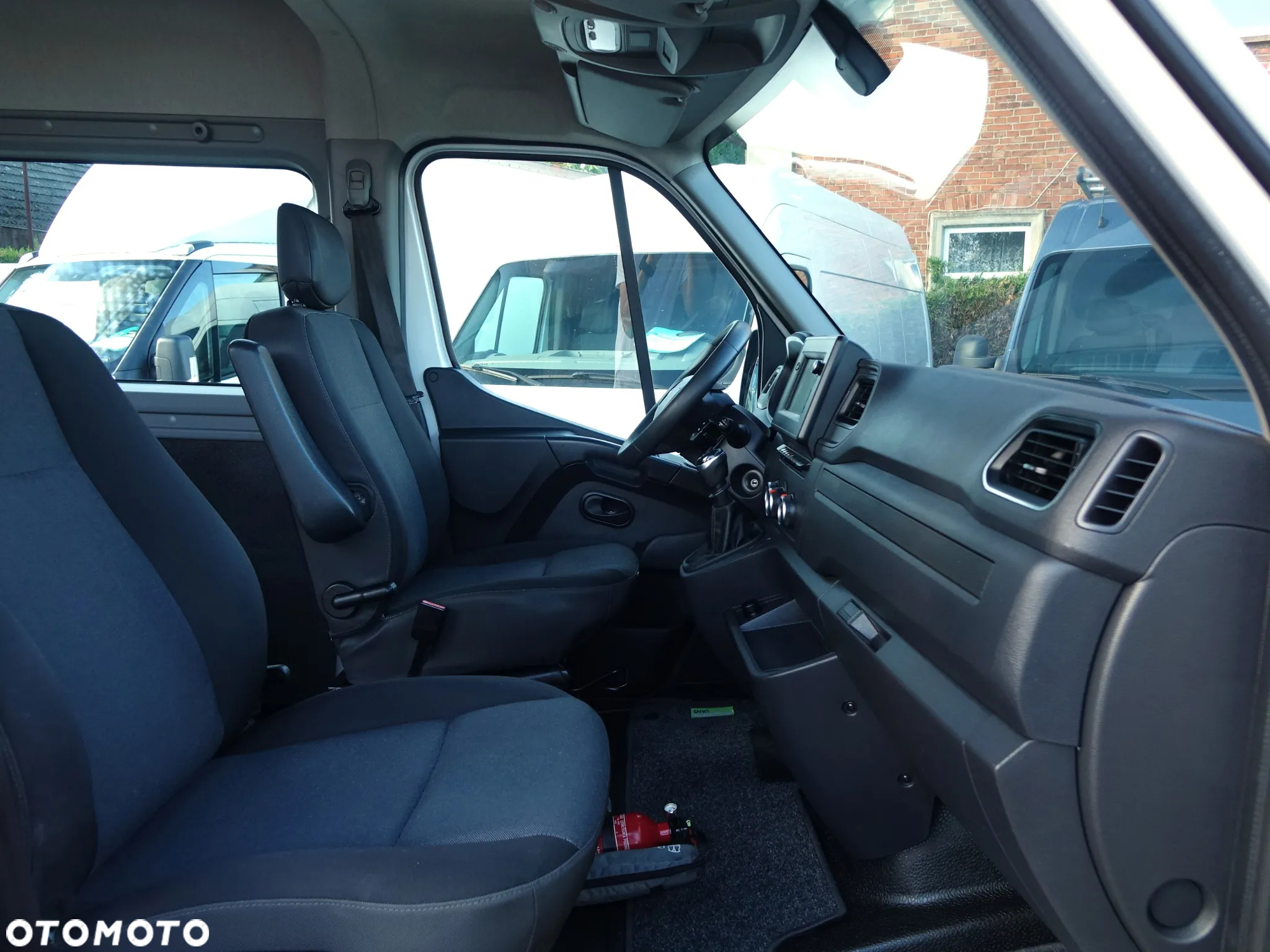 Renault Master IV 6-osobowy BRYGADÓWKA NA BLIŹNIAKU - 9