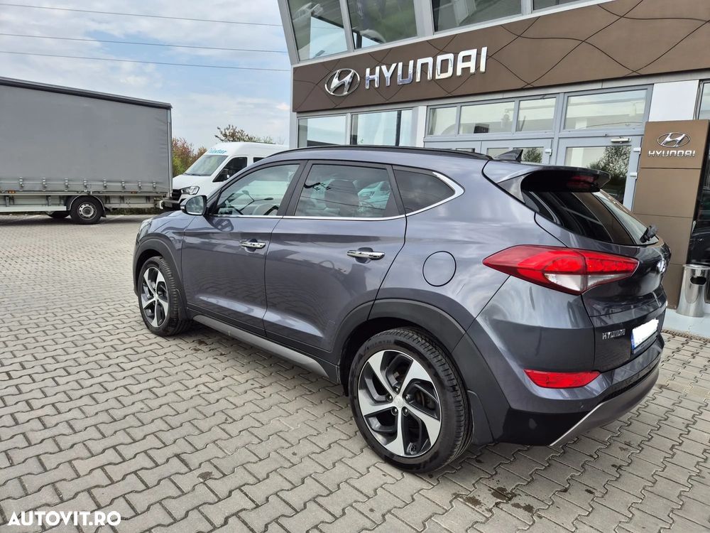Hyundai Tucson 2.0 CRDI 4WD 6MT Luxury Pack+ - 14
