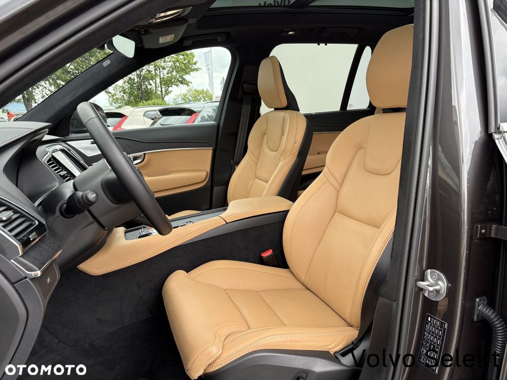 Volvo XC 90 - 9