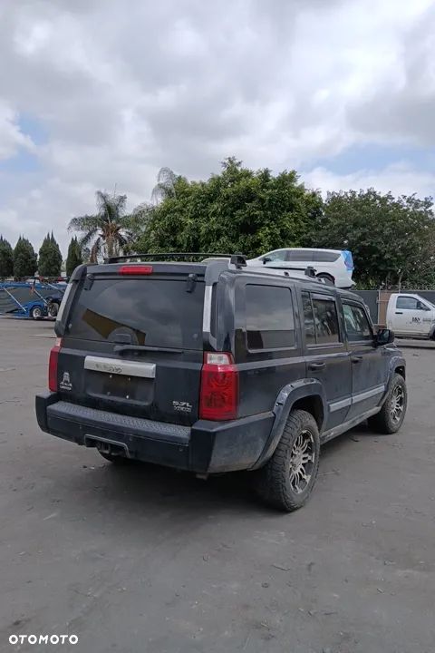 Jeep Commander 5.7 V8 HEMI Automatik Limited - 29