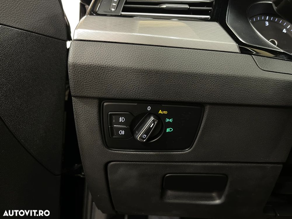 Volkswagen Passat 2.0 TDI DSG Comfortline - 23