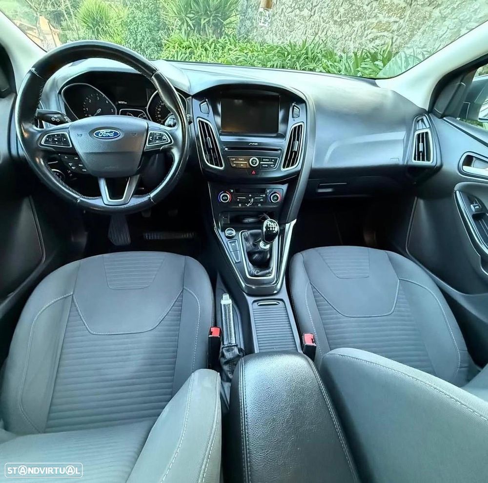 Ford Focus SW 1.5 TDCi Titanium ECOnetic - 11