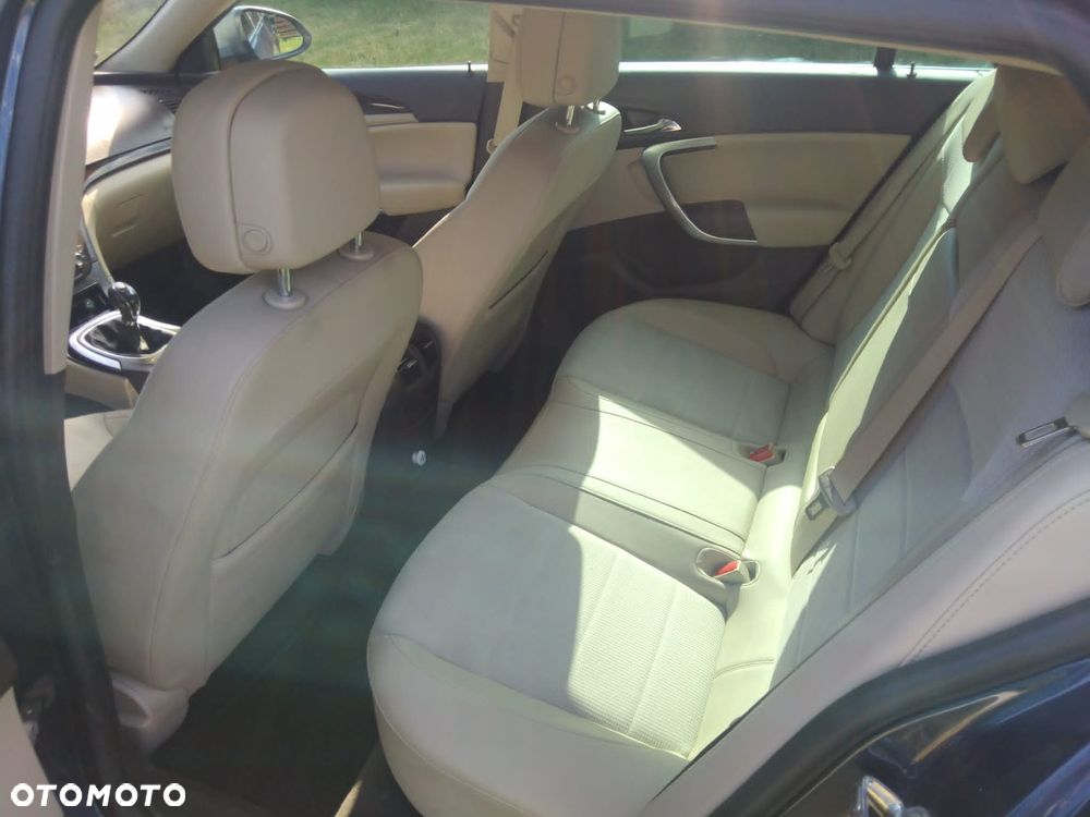 Opel Insignia - 10