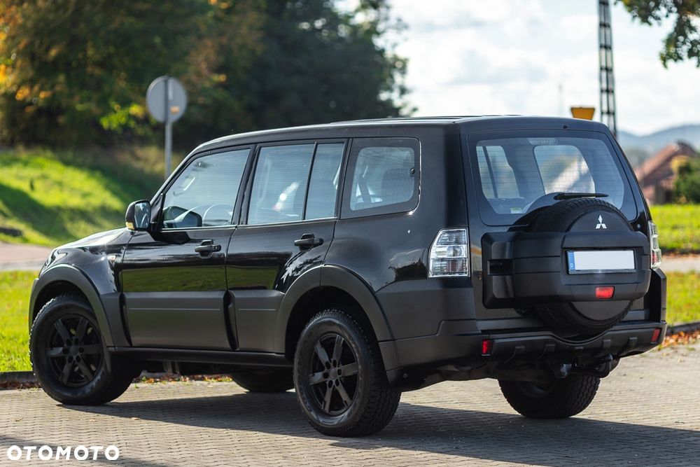 Mitsubishi Pajero 3.2 DI-D Invite - 12