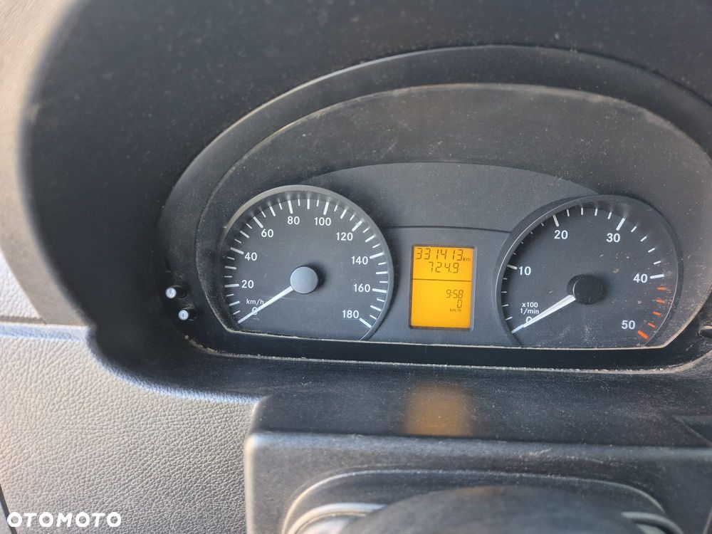 Mercedes-Benz Sprinter - 7