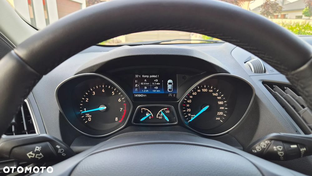 Ford Kuga 1.5 EcoBoost 2x4 Titanium - 14