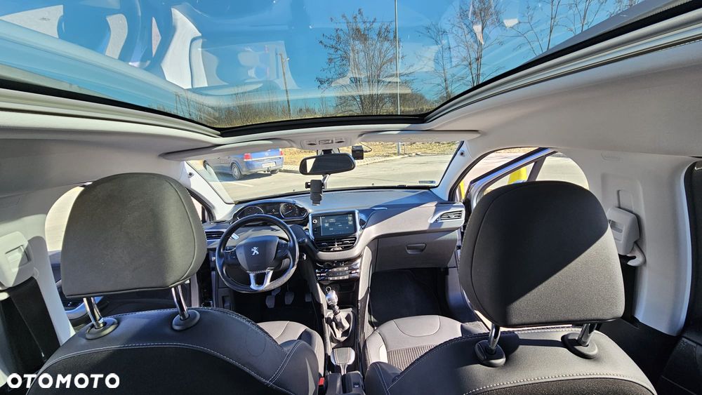 Peugeot 2008 1.2 Pure Tech GPF Allure S&S - 5