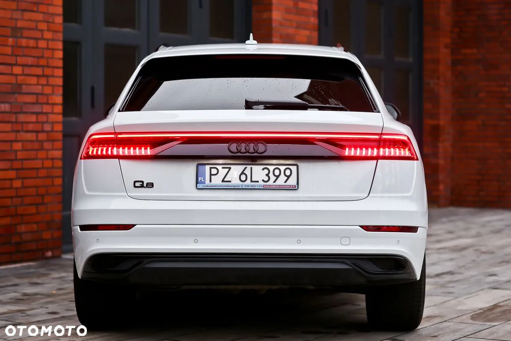 Audi Q8 - 10