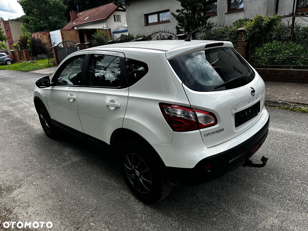 Nissan Qashqai 2.0 dCi DPF tekna - 11
