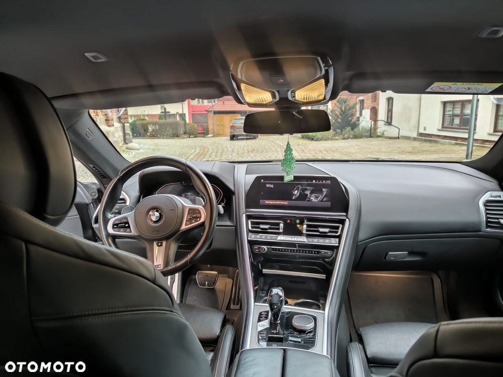 BMW Seria 8 - 7