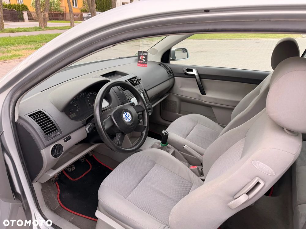 Volkswagen Polo 1.4 16V Comfortline - 2