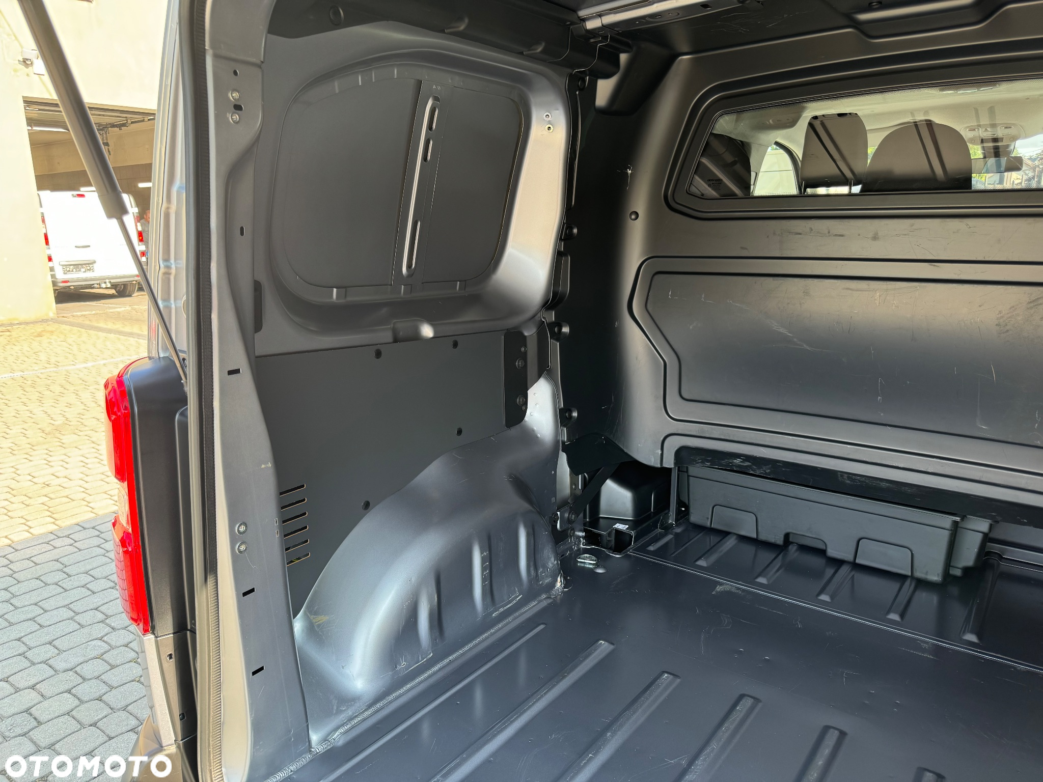 Opel Vivaro - 16