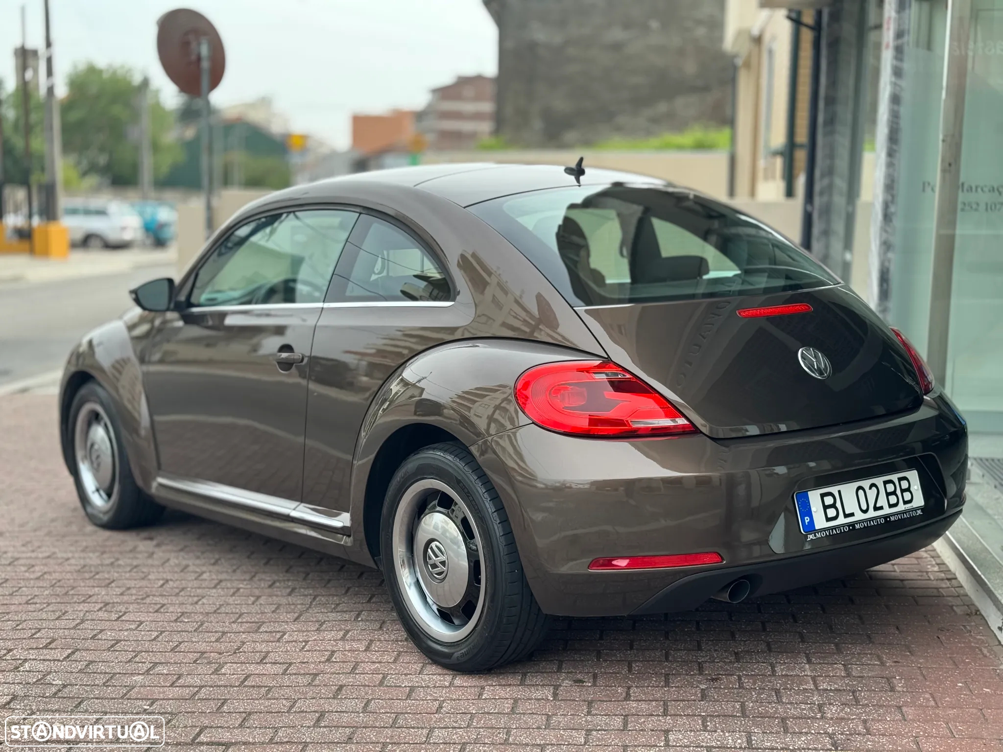 VW New Beetle 1.6 TDI DPF Exclusive Design - 2