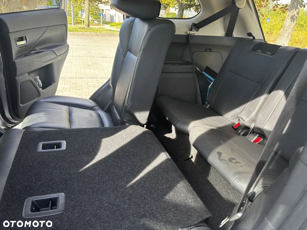 Mitsubishi Outlander 2.0 Intense 2WD CVT - 16