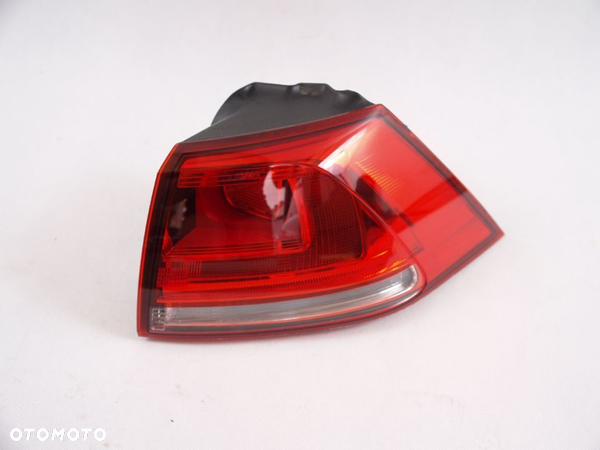 Volkswagen Golf 7 Lampa prawy tyl prawa tylna VW VII hb bl