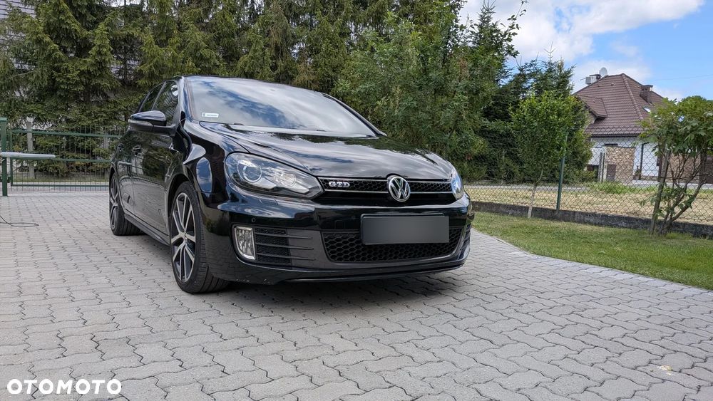 Volkswagen Golf - 10