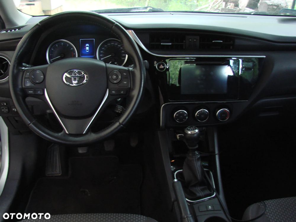 Toyota Corolla 1.6 Active - 8
