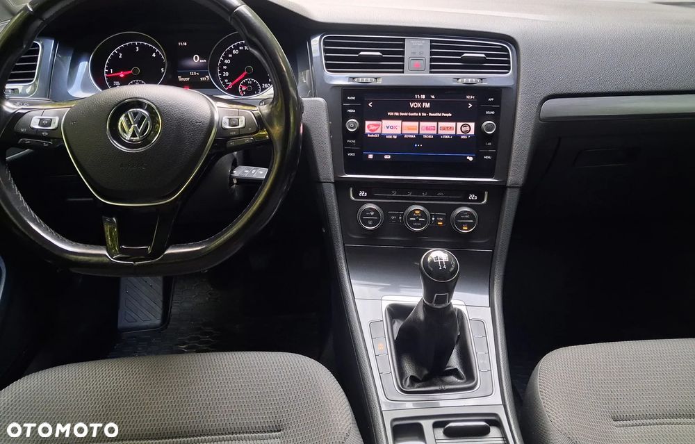 Volkswagen Golf 1.6 TDI BMT Comfortline - 10