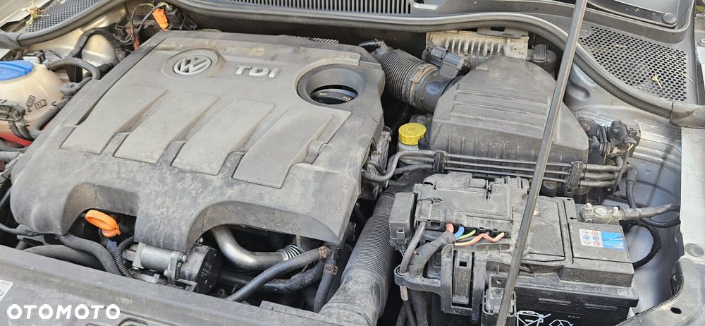 Volkswagen Polo - 14