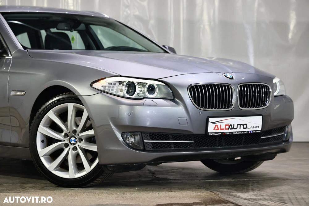 BMW Seria 5 520i Aut. Modern Line - 20