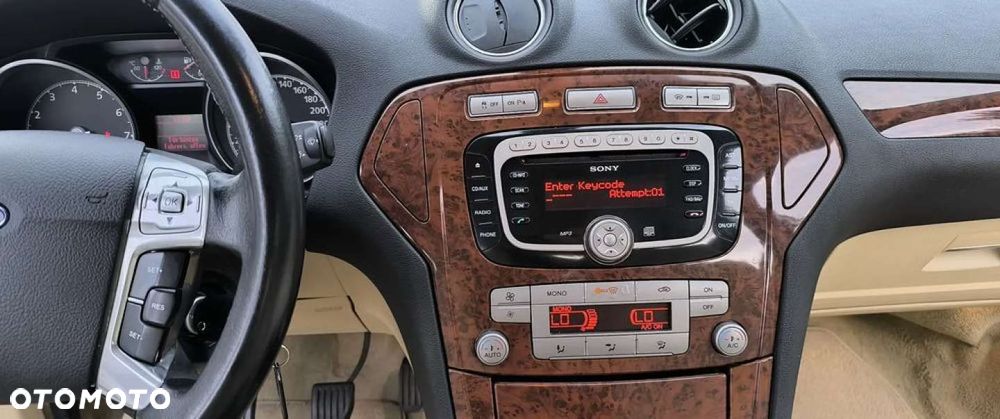 Ford Mondeo SW - 11
