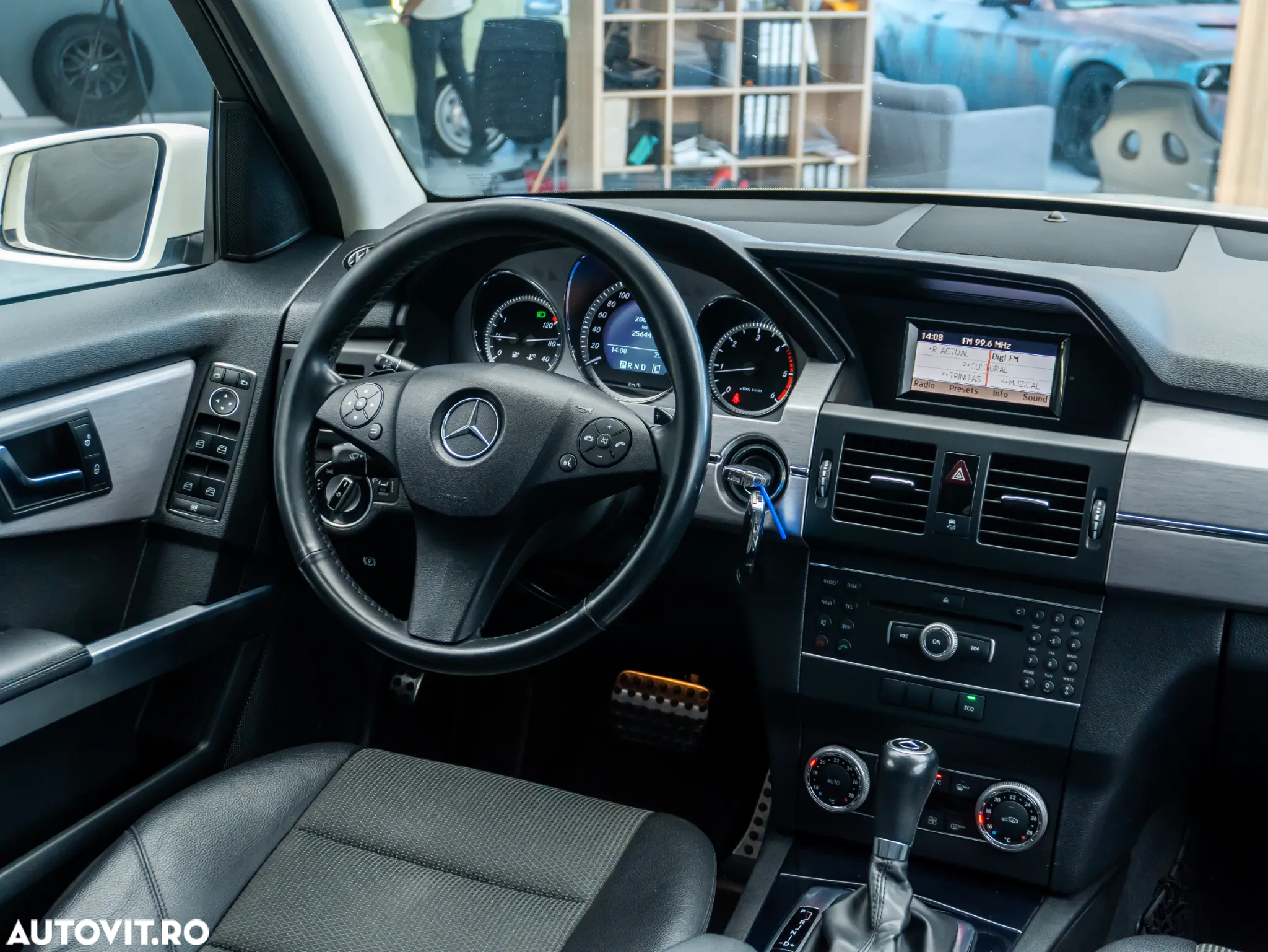 Mercedes-Benz GLK 220 CDI 4Matic (BlueEFFICIENCY) 7G-TRONIC - 23