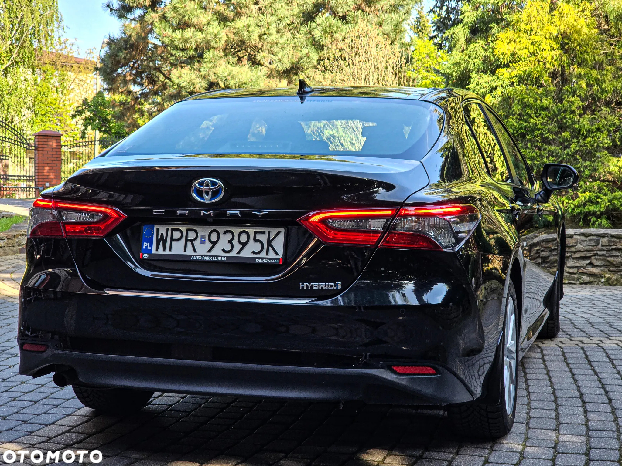 Toyota Camry - 10