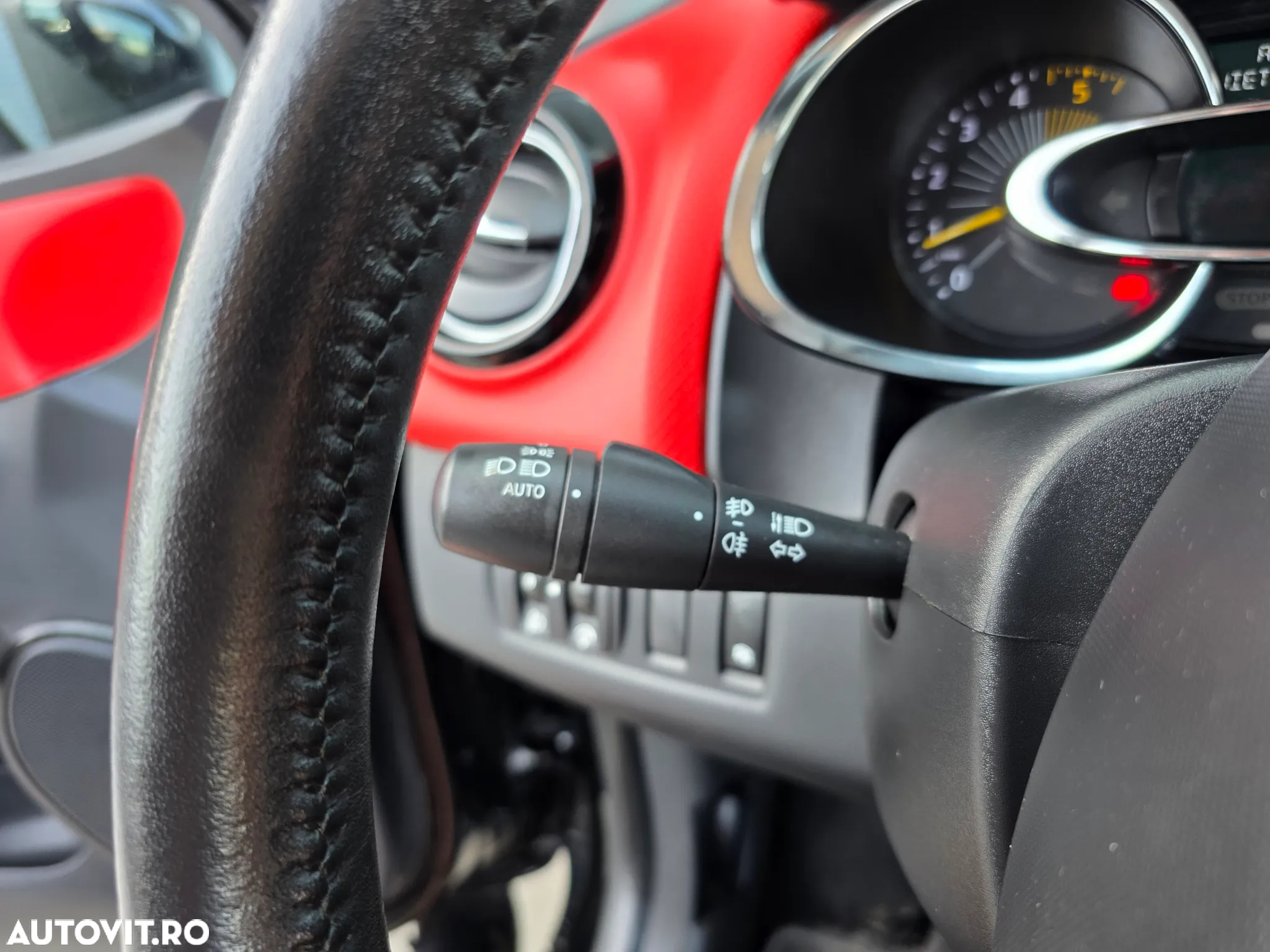 Renault Clio dCi 90 Dynamique - 25