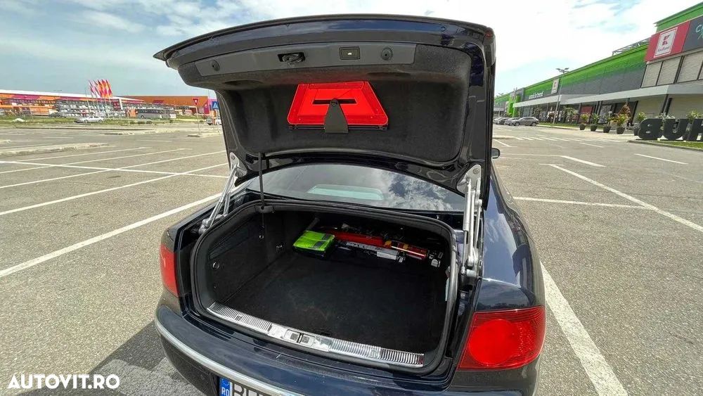 Volkswagen Phaeton - 2