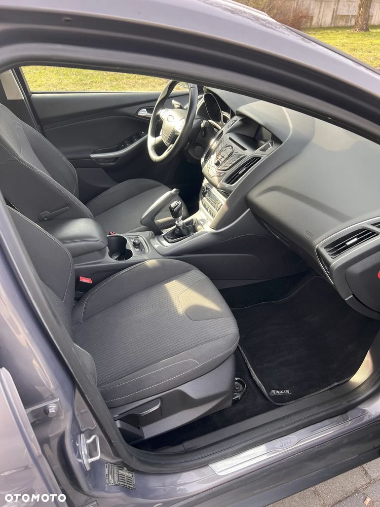 Ford Focus 1.6 EcoBoost Titanium - 22