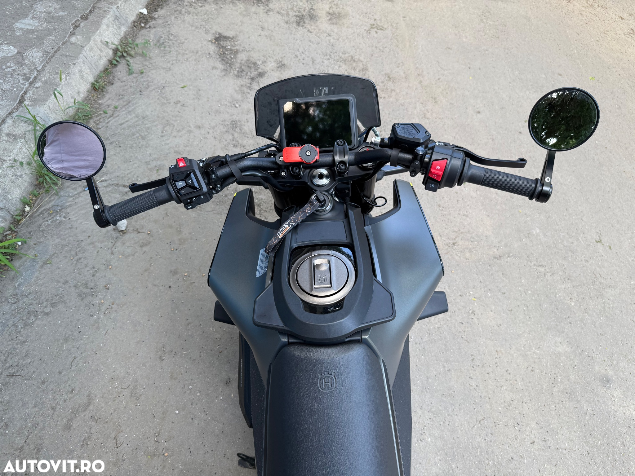 Husqvarna Svartpilen 401 - 6