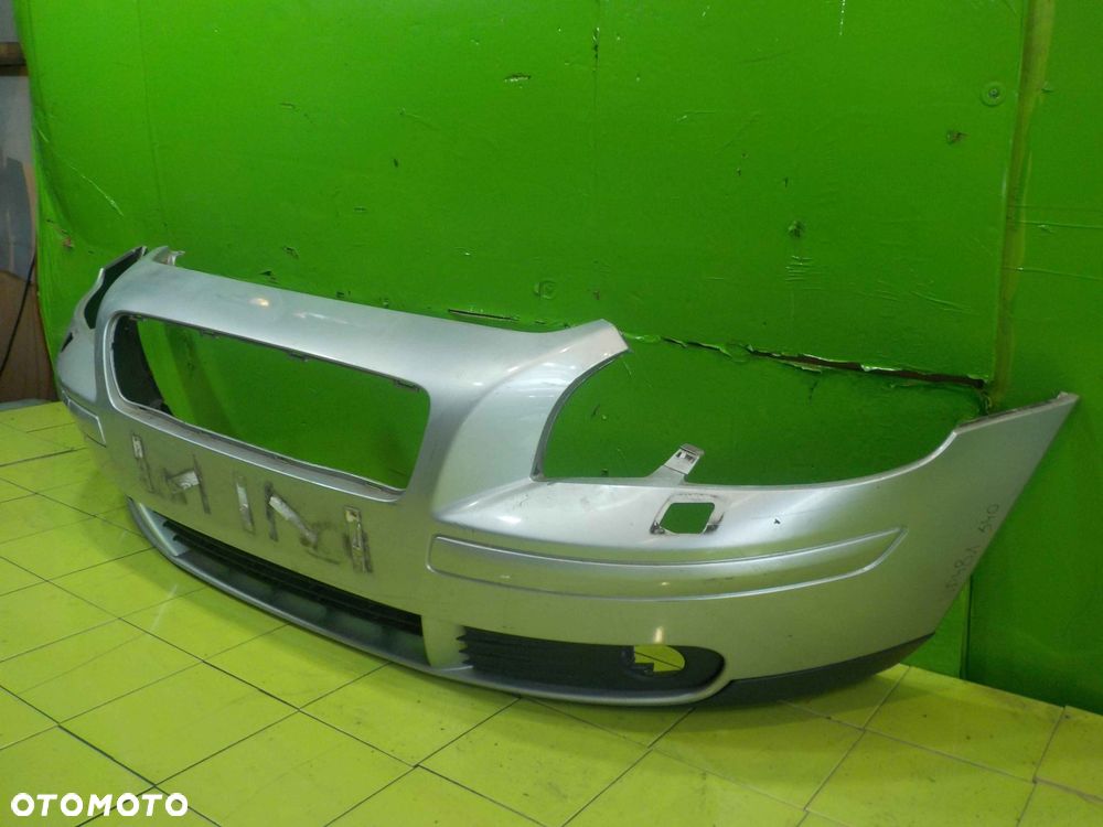 VOLVO S40 II 06r zderzak przod - 12