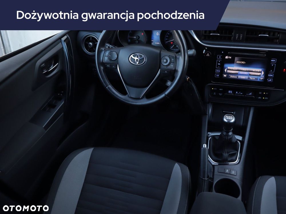 Toyota Auris - 8