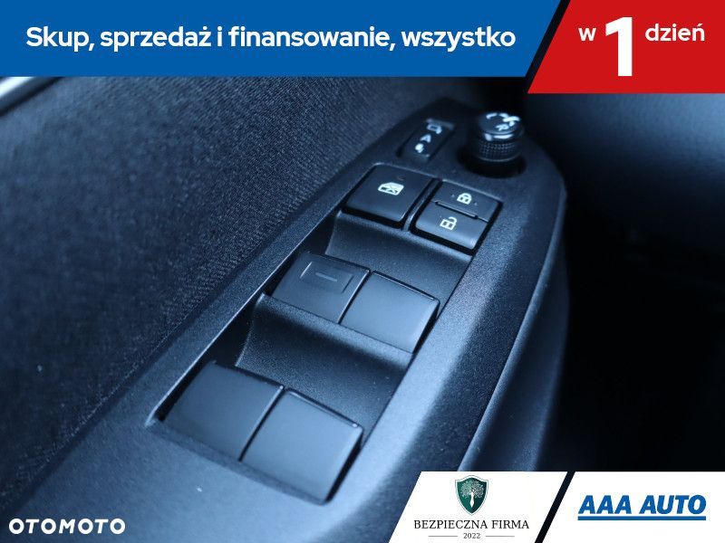 Toyota Yaris Cross - 18