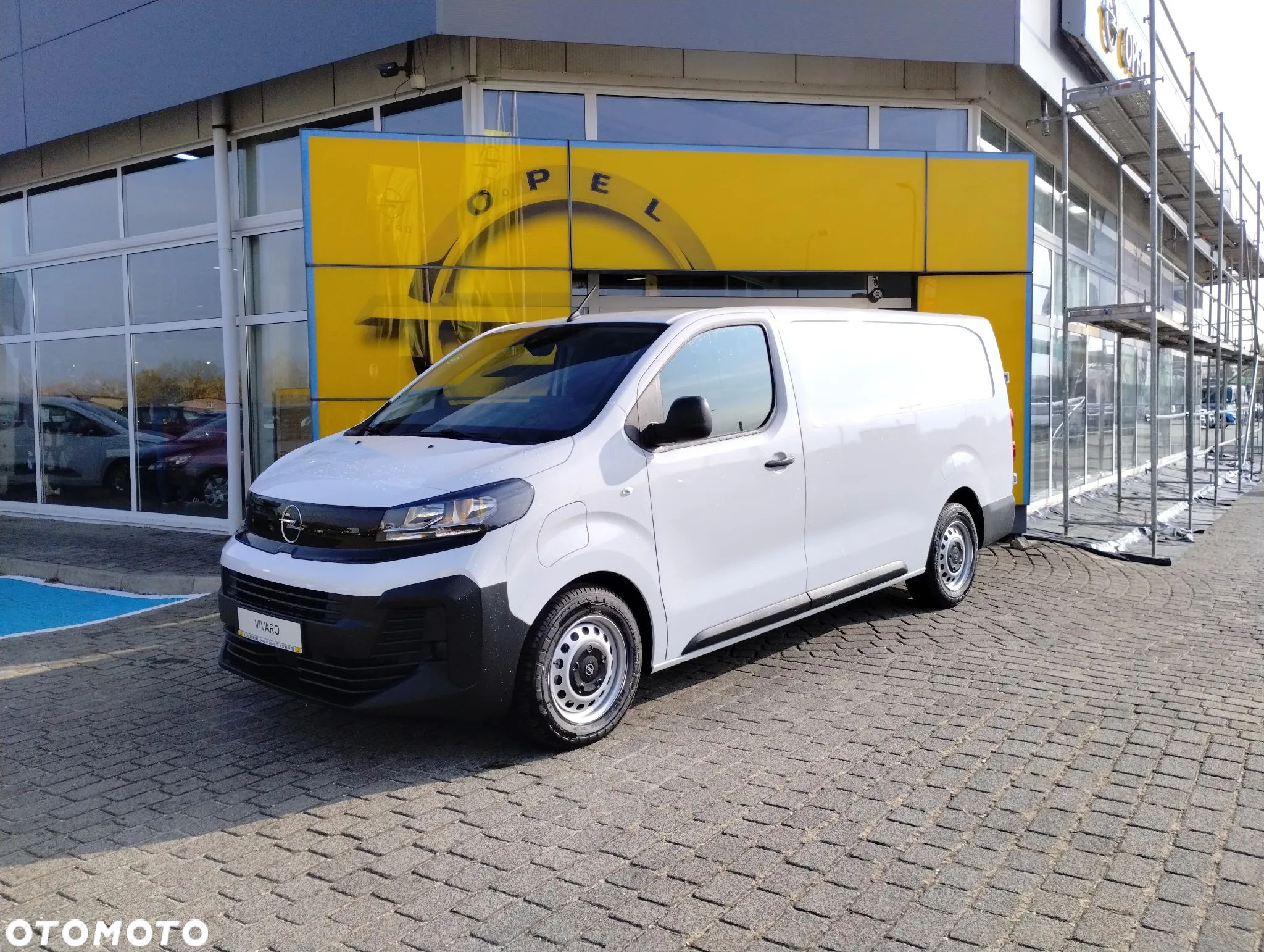 Opel Vivaro Extra Long - 1