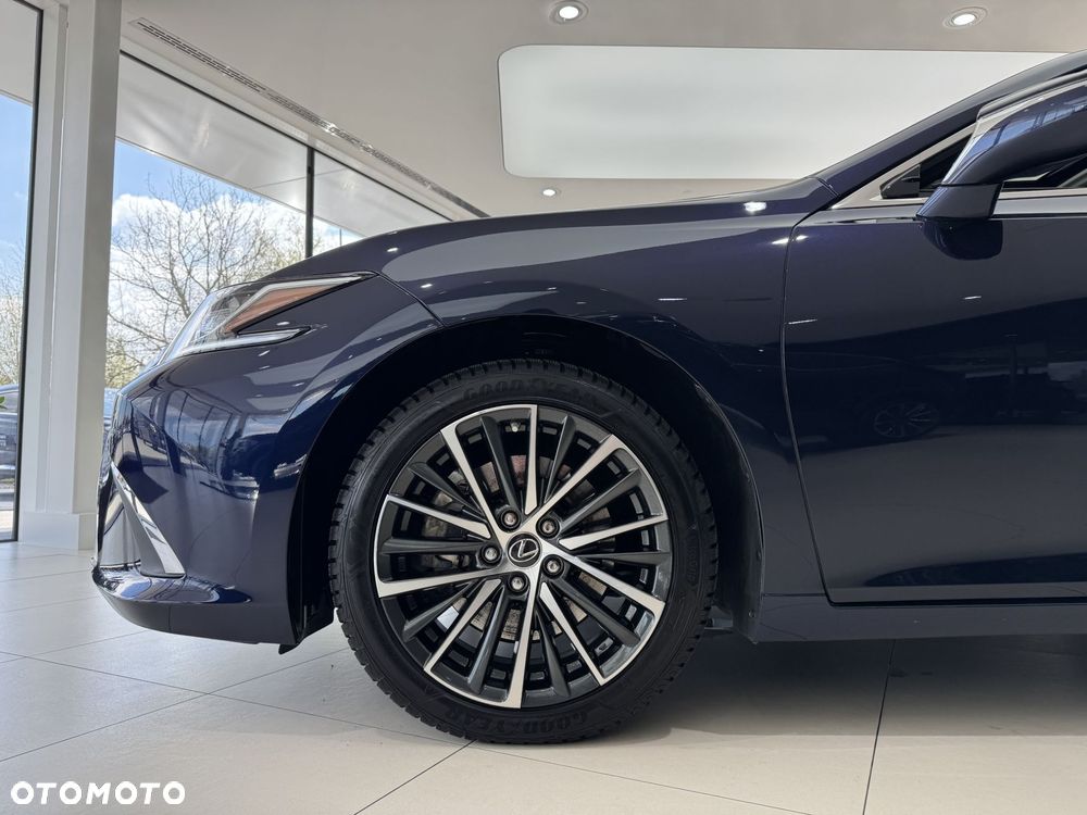 Lexus ES - 19