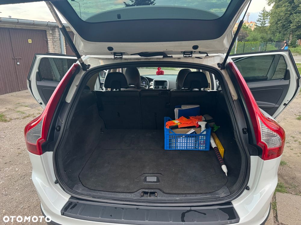 Volvo XC 60 T6 AWD Momentum - 12
