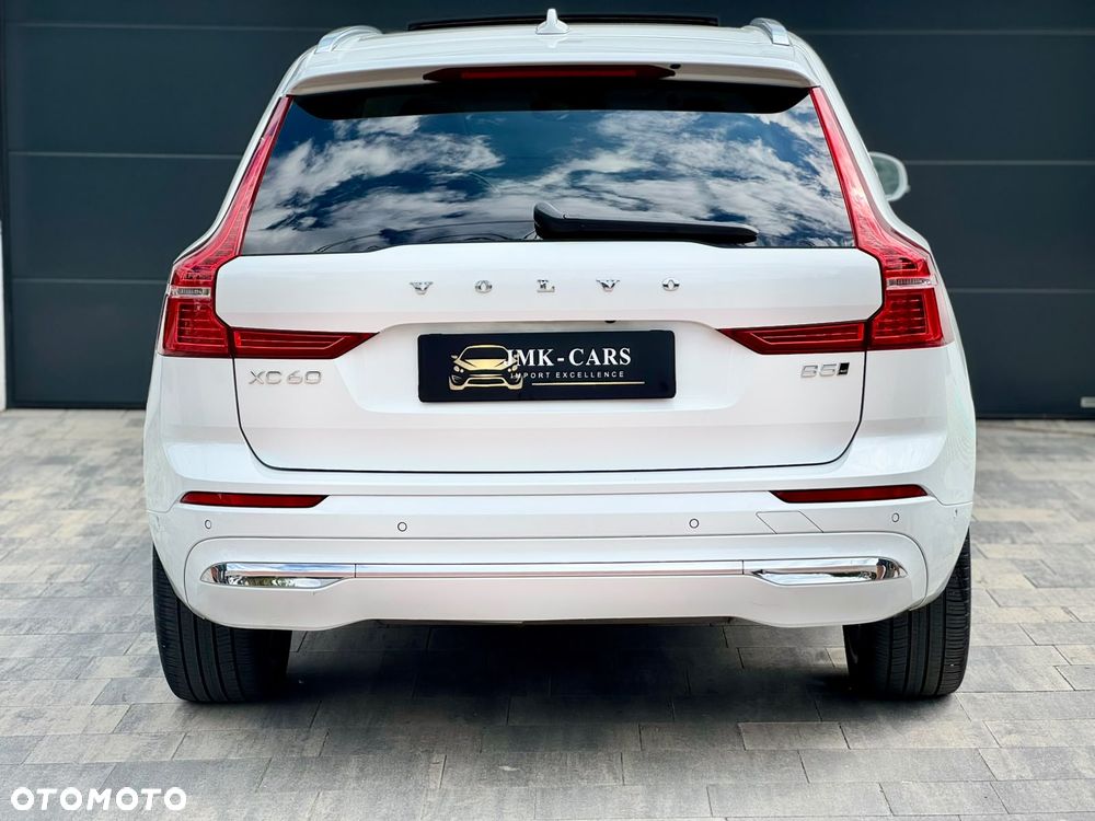 Volvo XC 60 B5 B AWD Ultimate Bright - 12