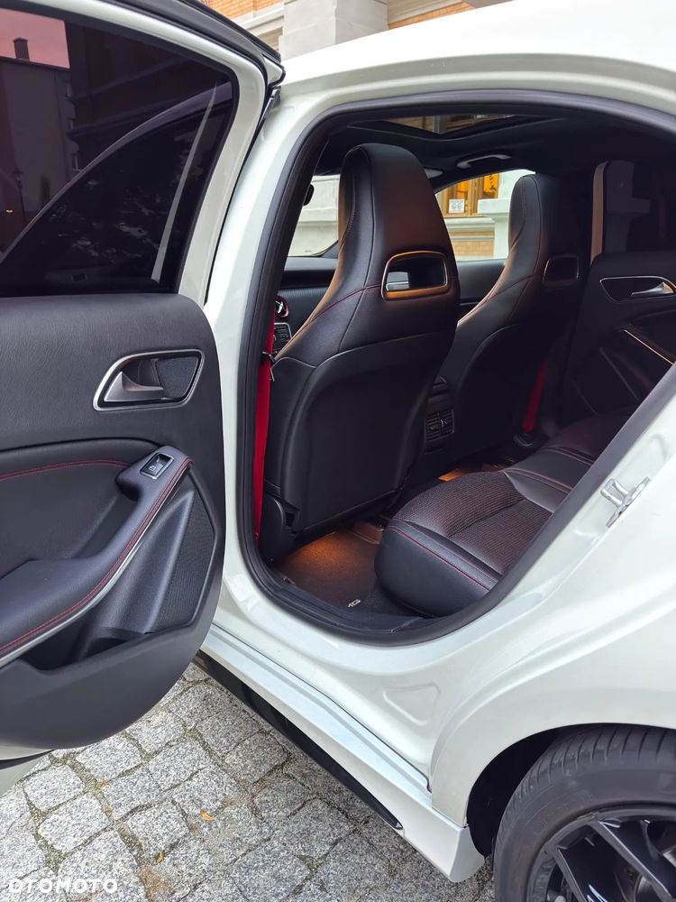 Mercedes-Benz Klasa A 45 AMG 4-Matic - 33