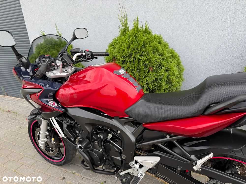 Yamaha FZ - 33