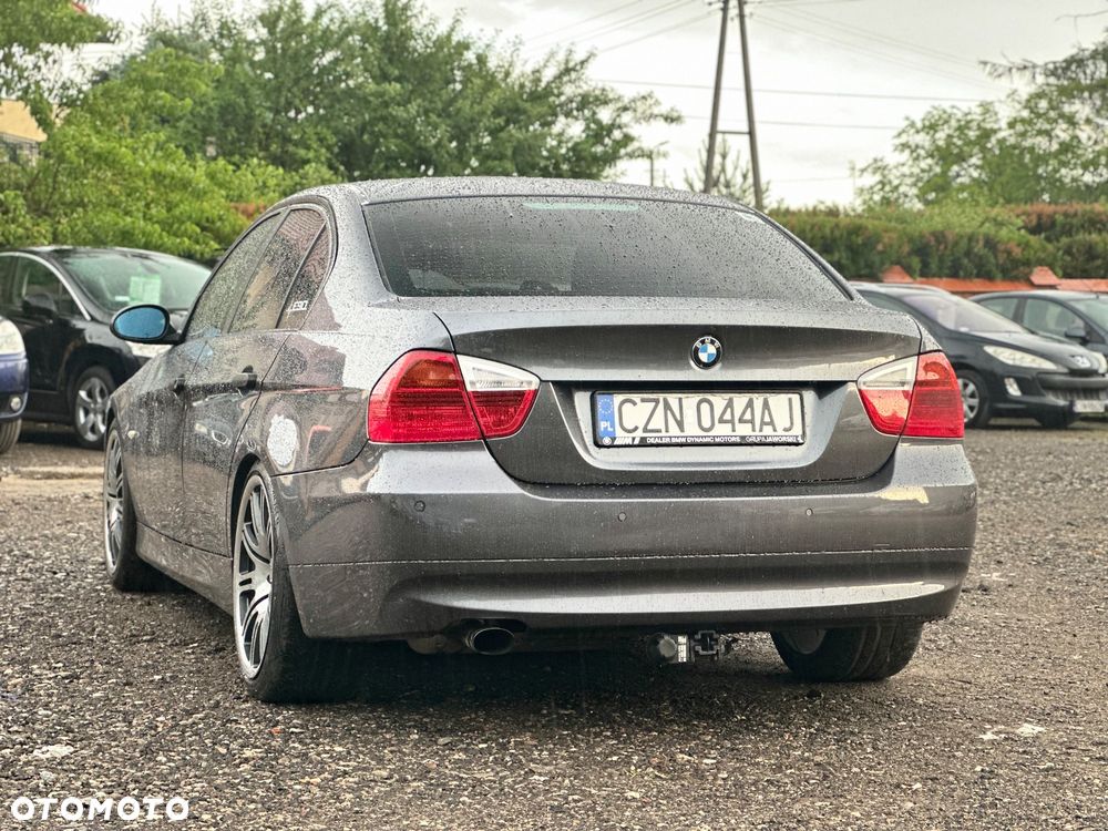 BMW Seria 3 320i - 5