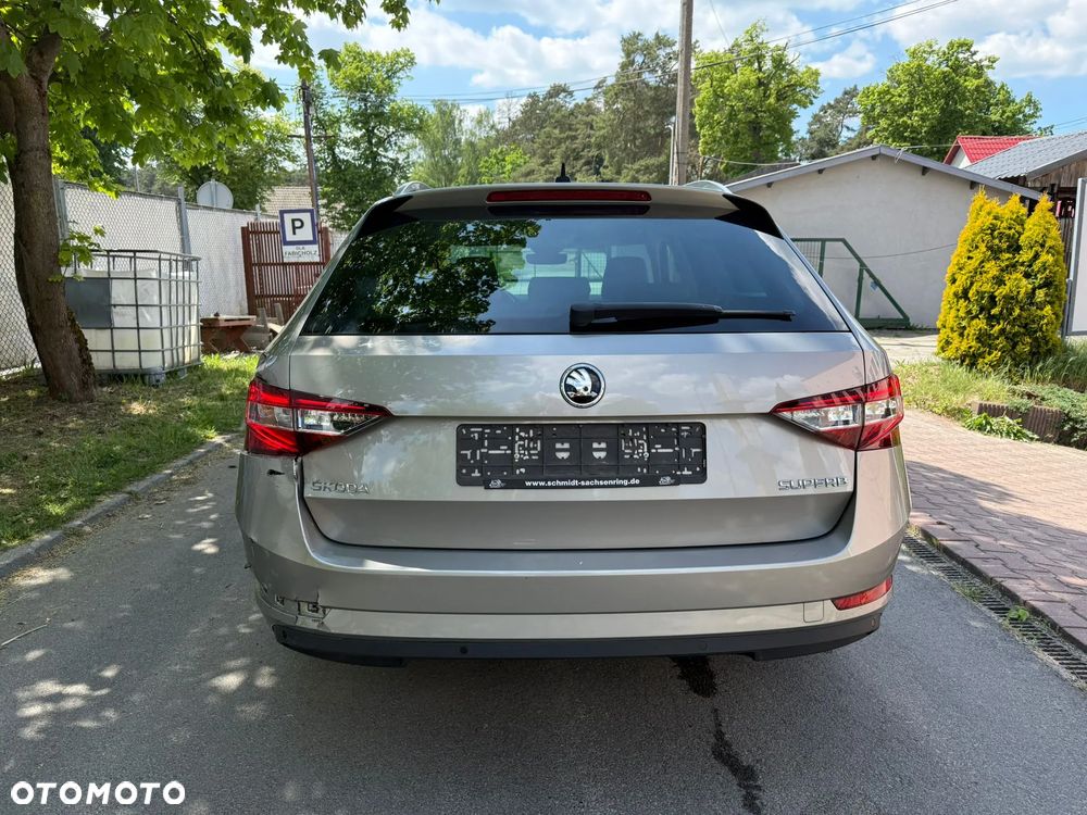 Skoda Superb 2.0 TDI L&K DSG - 16