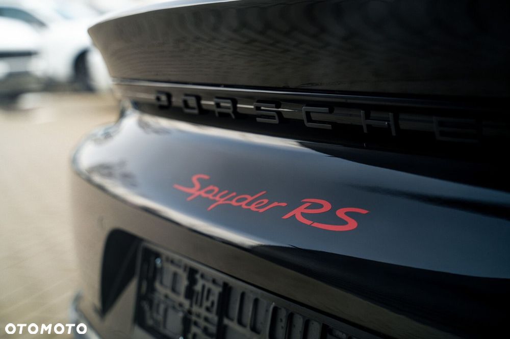 Porsche 718 Spyder - 11