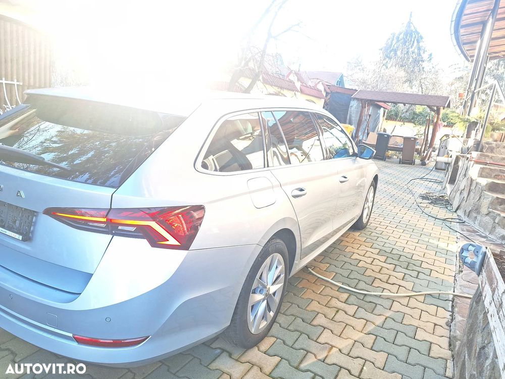 Skoda Octavia 2.0 TDI DSG First Edition - 5