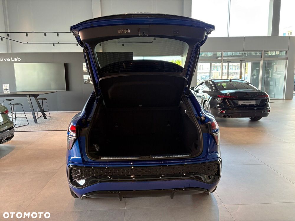 Audi Q3 Sportback - 4