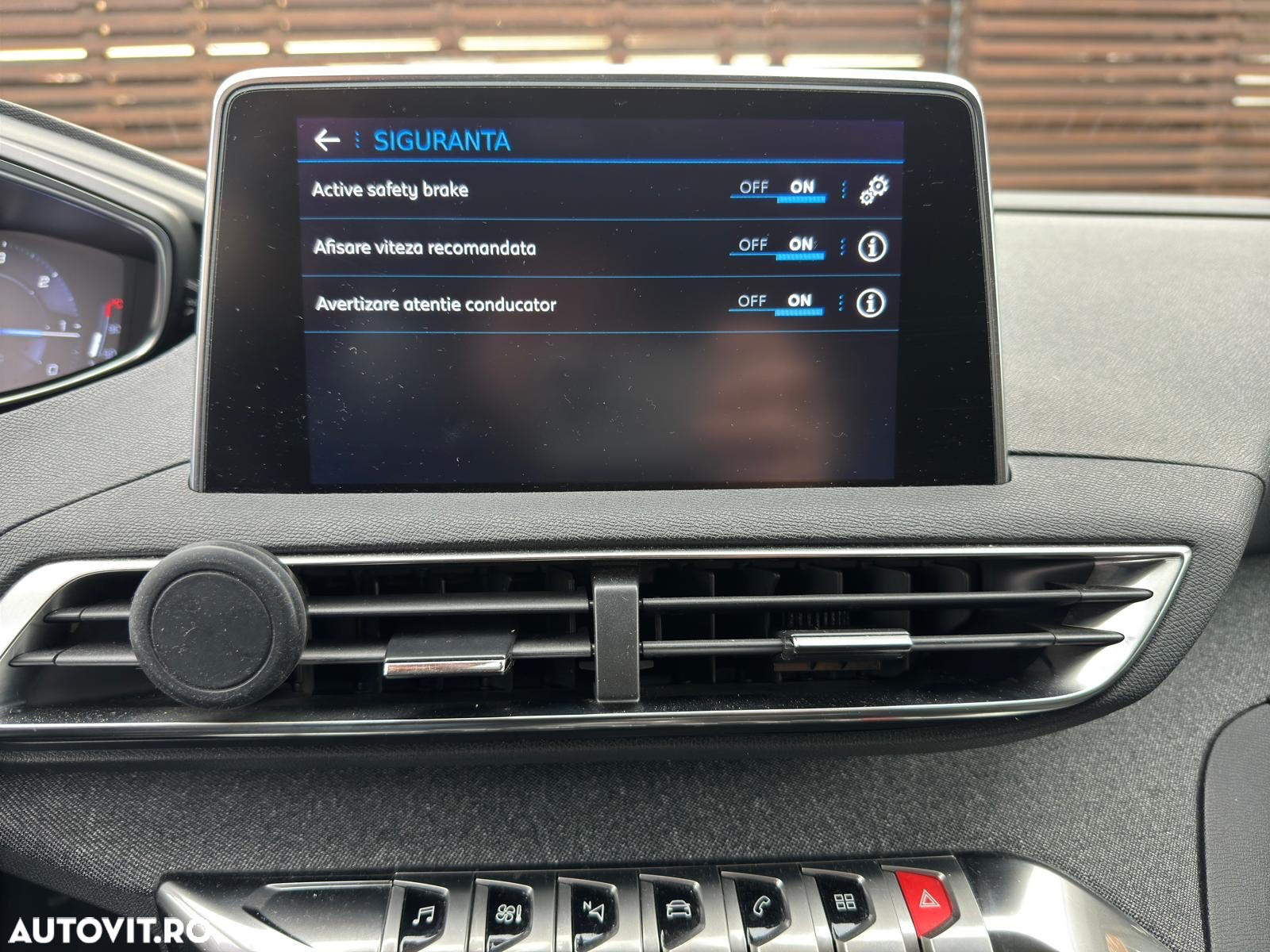 Peugeot 3008 1.5 BlueHDI S&S EAT8 Allure - 20