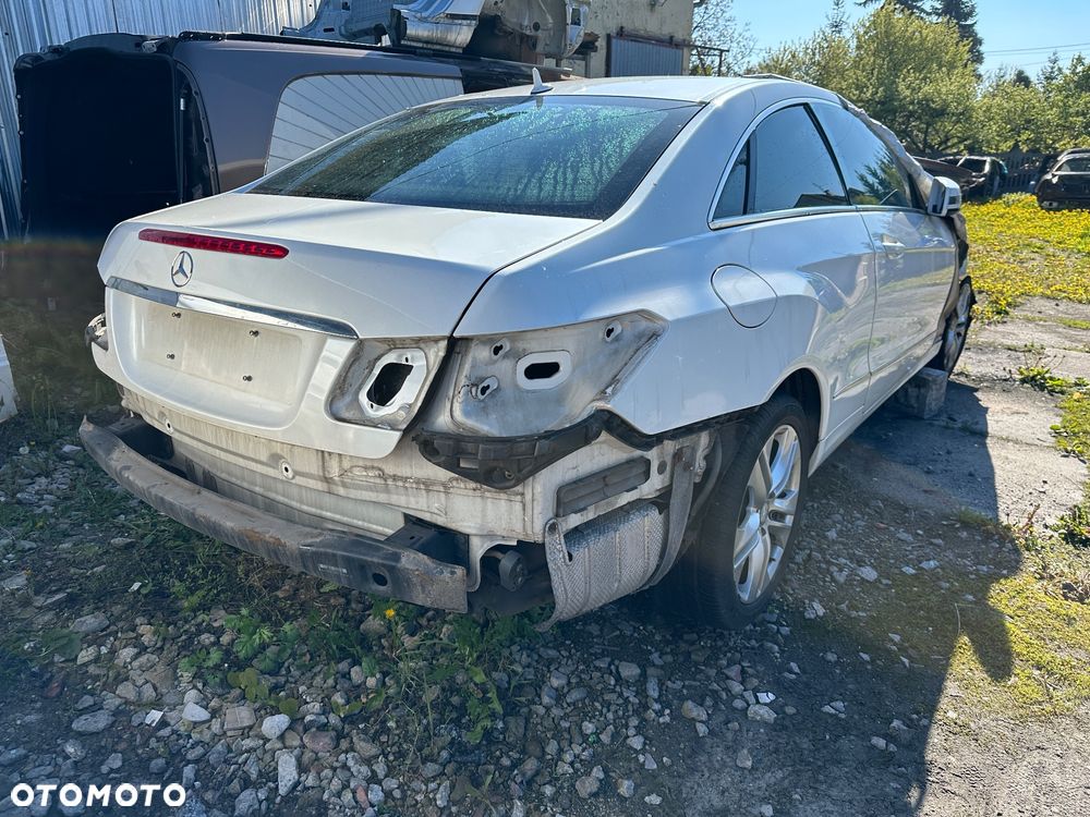 Mercedes E250 coupe 2014r karoseria dokumenty dowód zarejestrowana w PL c 207 drzwi klapa błotnik szyba - 11